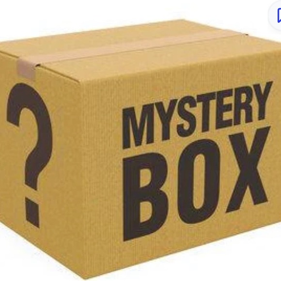 Mystery box very good clothing, size 12, and 14 - Picture 2 of 4